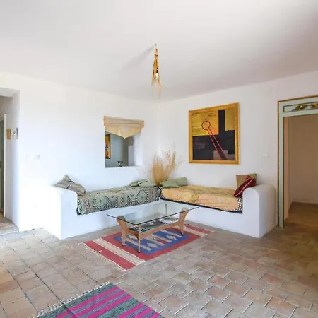 Amazing apartment in S, Andrea dello Ionio with 2 Bedrooms&WiFi *